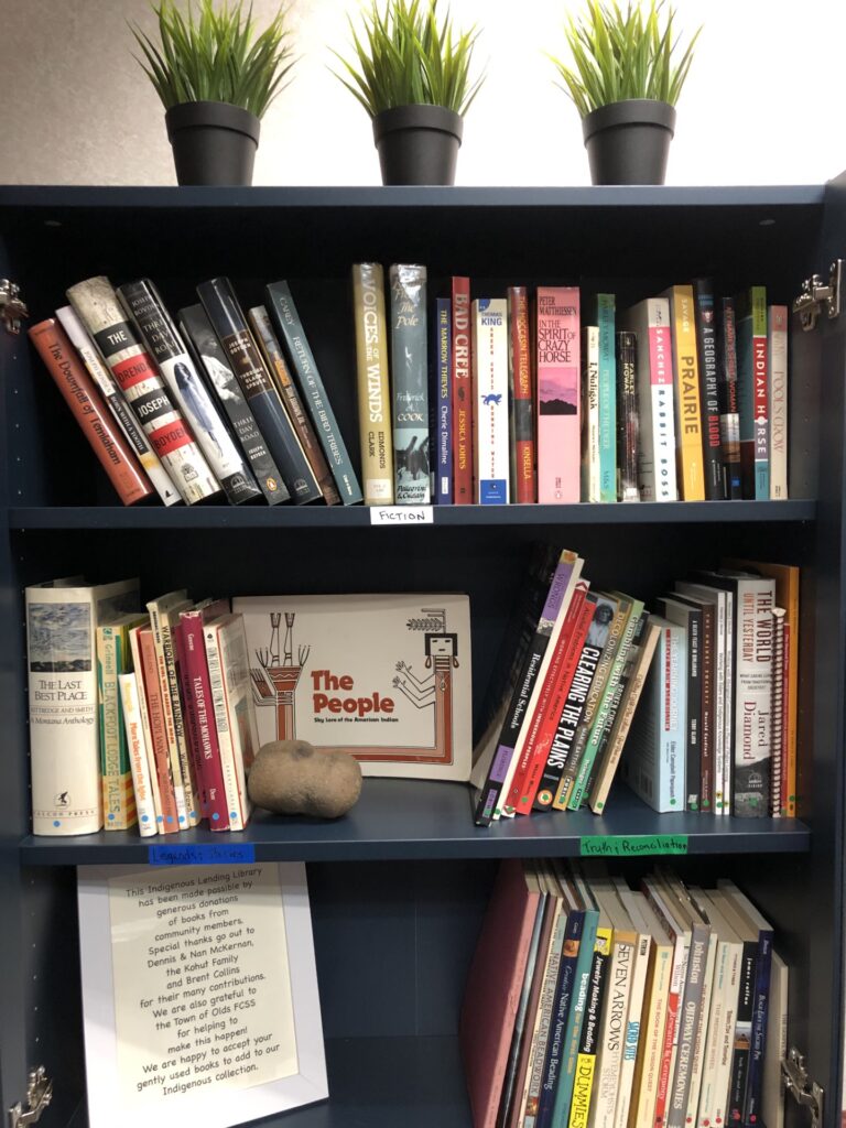 Mountain View Moccasin House Society’s Indigenous Lending Library Now Open