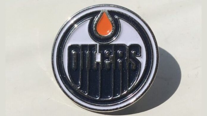 Edmonton Oilers pin. (Galen Hartviksen, mymountainviewnow.com staff)