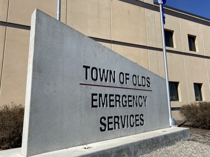 Emergency services sign (Ethan Montague, MyMountainviewNow staff)