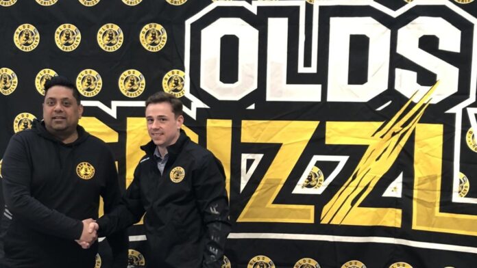 L-R: New owner Moe Jamal and new head coach Tyson Soloski are introduced at an Olds Grizzlys press conference in April, 2025. (Galen Hartviksen, mymountainviewnow.com)