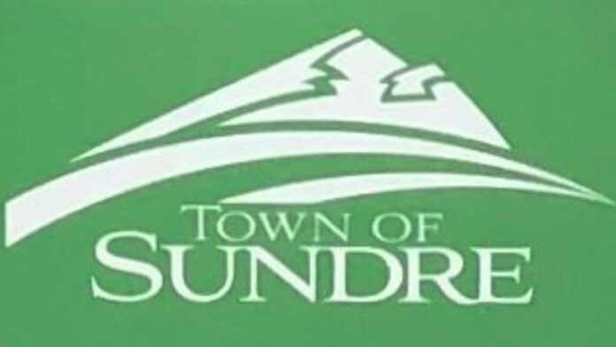Town of Sundre sign. (Galen Hartviksen, mymountainviewnow.com staff)