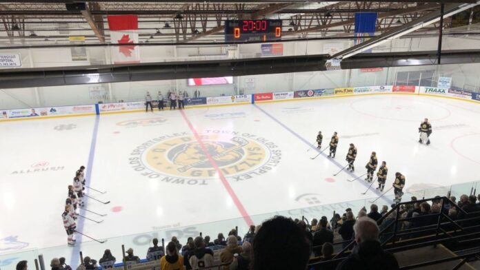 Olds Grizzlys host Whitecourt on October 17, 2025. (Galen Hartviksen, mymountainviewnow.com staff)