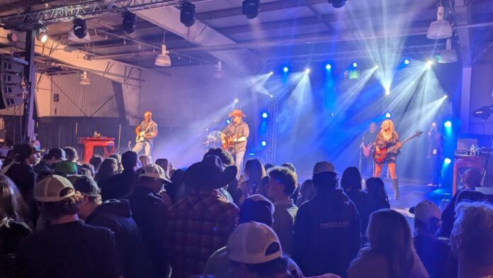 Gord Bamford performs at the Future Ag Events Centre in Olds on October 25, 2025. (Cory Noel, mymountianviewnow.com staff)