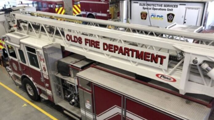 Olds Fire Department ladder truck. (mymountainviewnow.com staff)